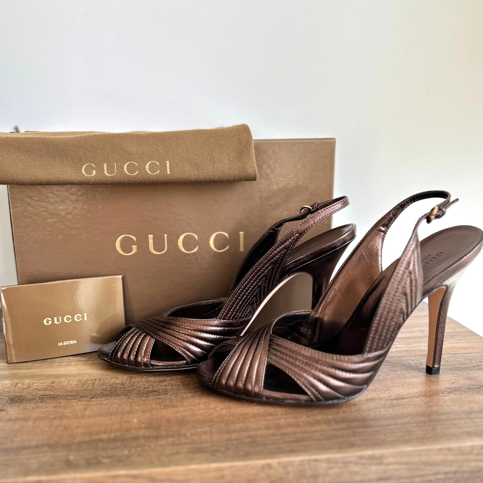 Gucci New 8.5 38.5 Sand Pelle S. Cuoio Nappa Silk Brown Bronze Heel Sandals Peep